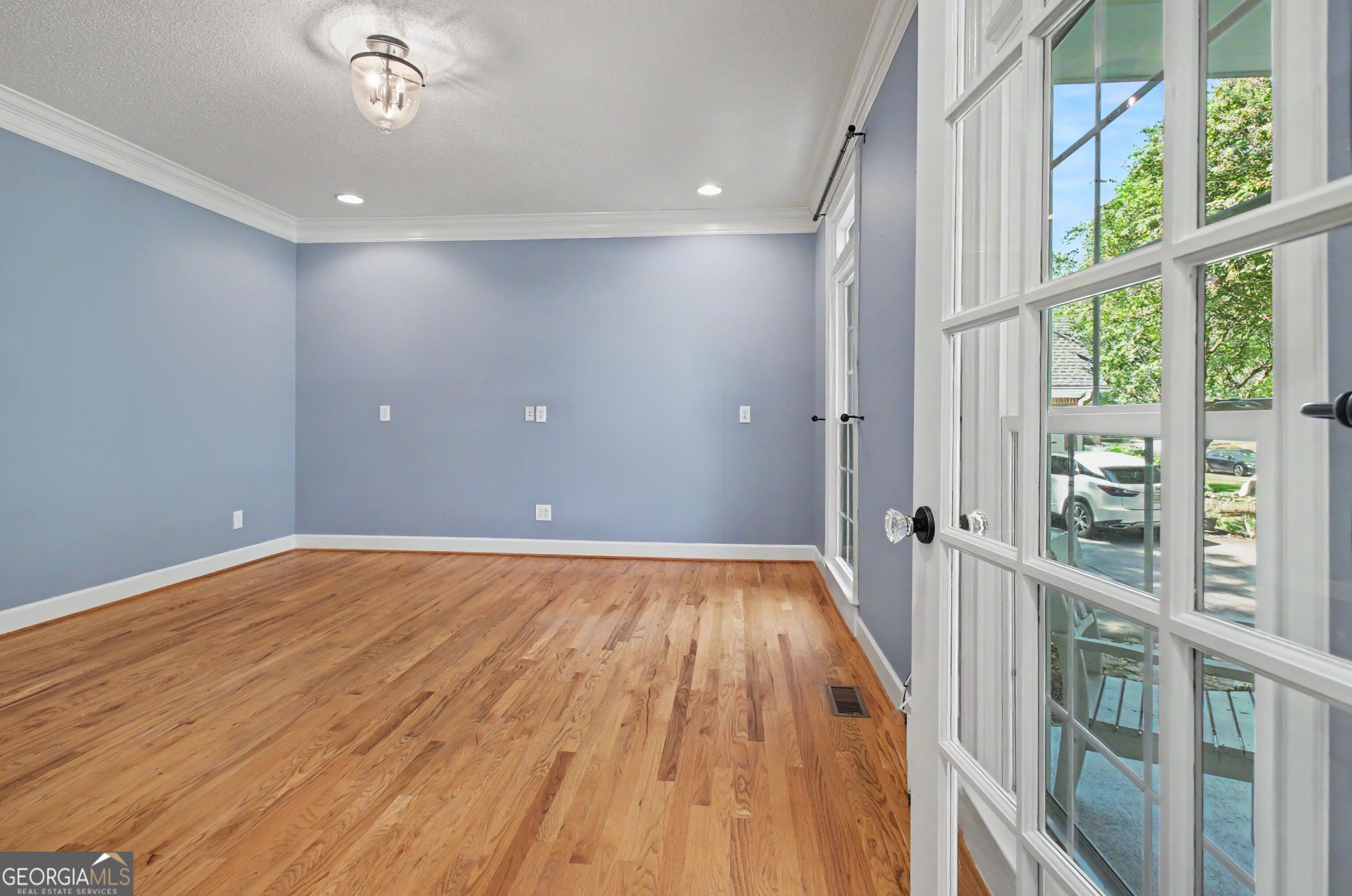 155 Torrey Pines Court