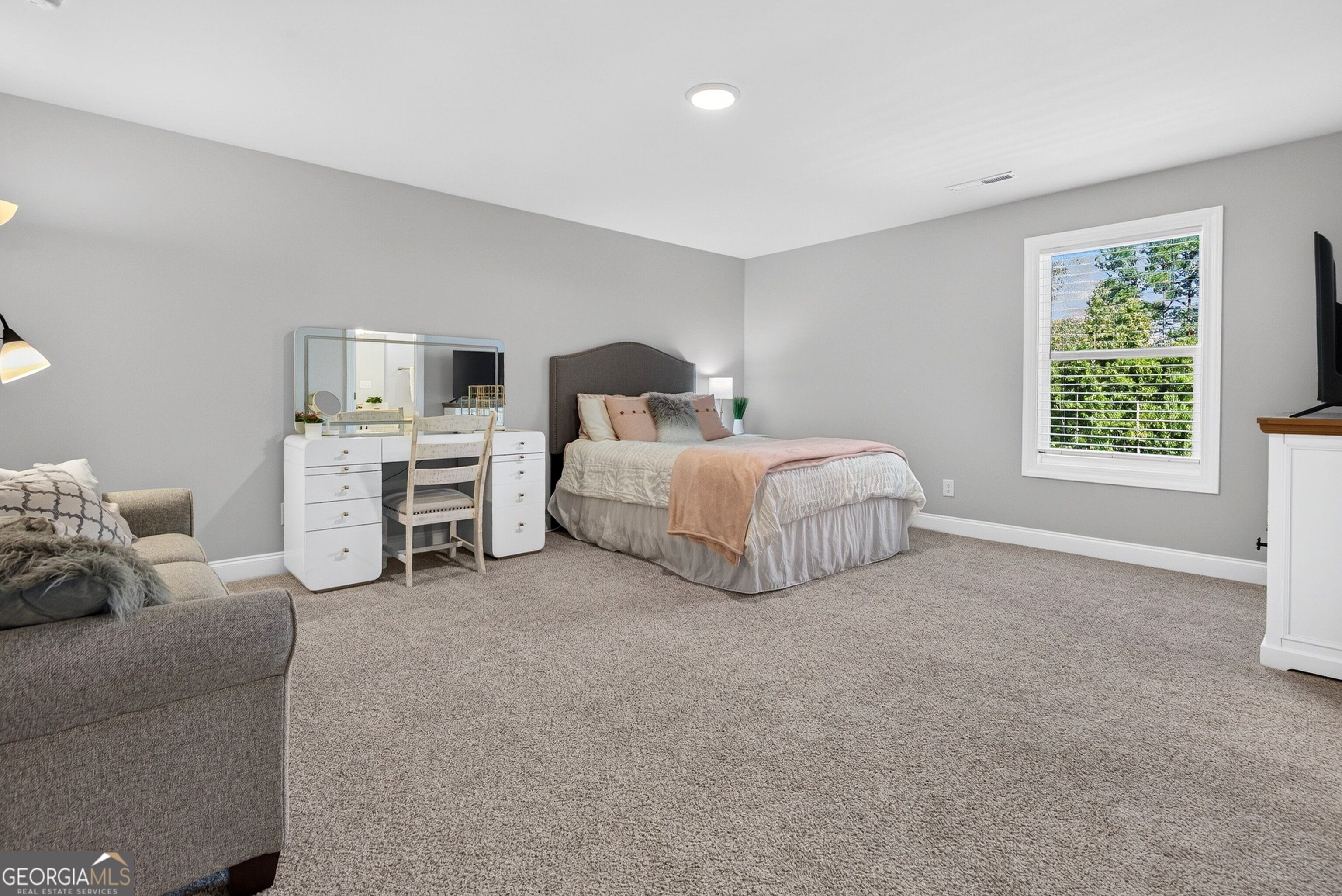73 Starr Place
