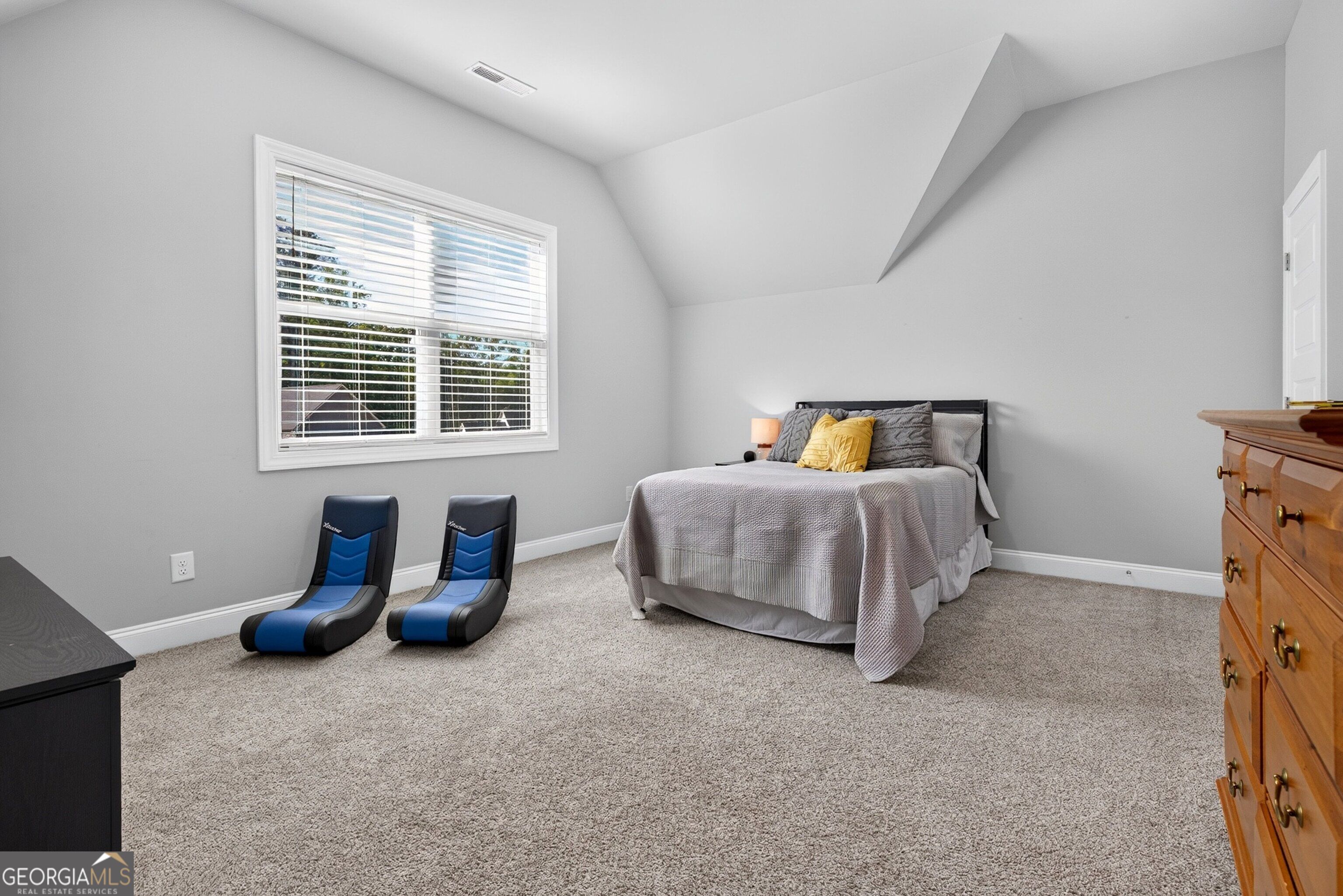 73 Starr Place