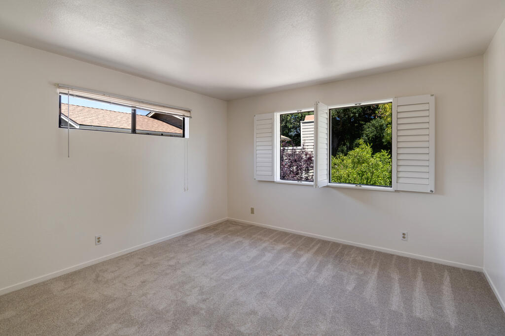 522 W Victoria Street, C