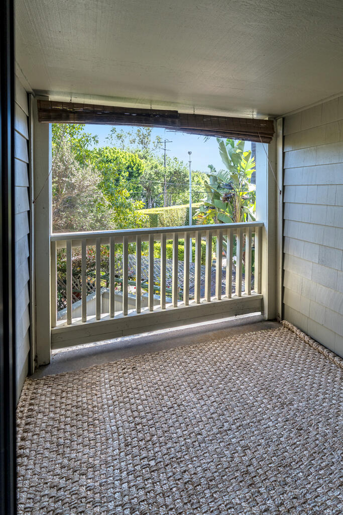 522 W Victoria Street, C