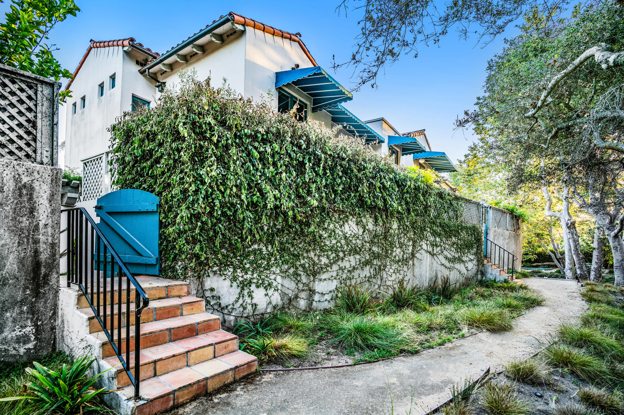 1647 Posilipo Lane B