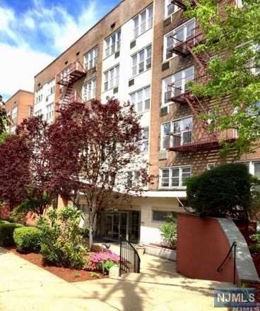 2160 Center Avenue 3J