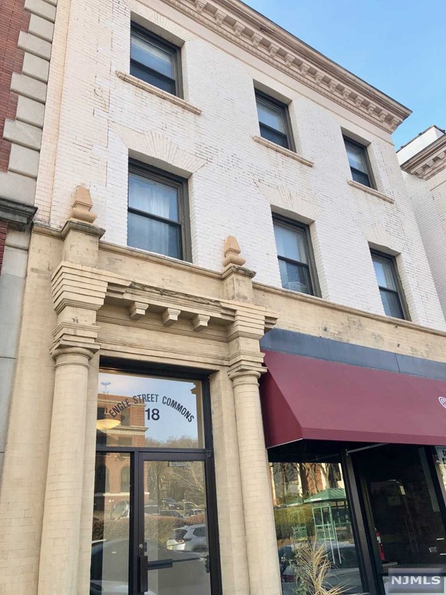 18-22 Engle Street #6