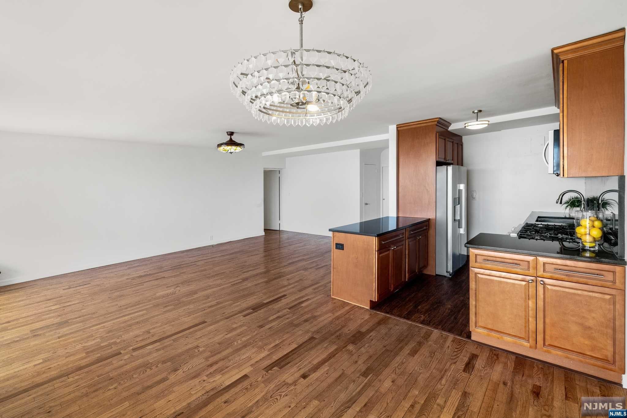 3 Horizon Road 821