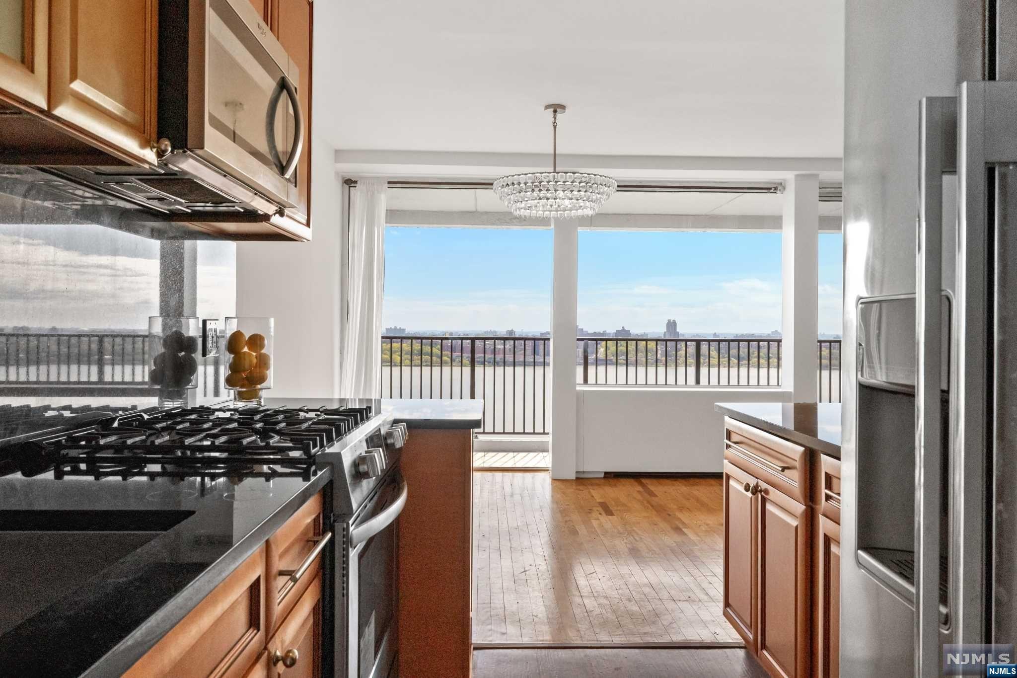 3 Horizon Road 821