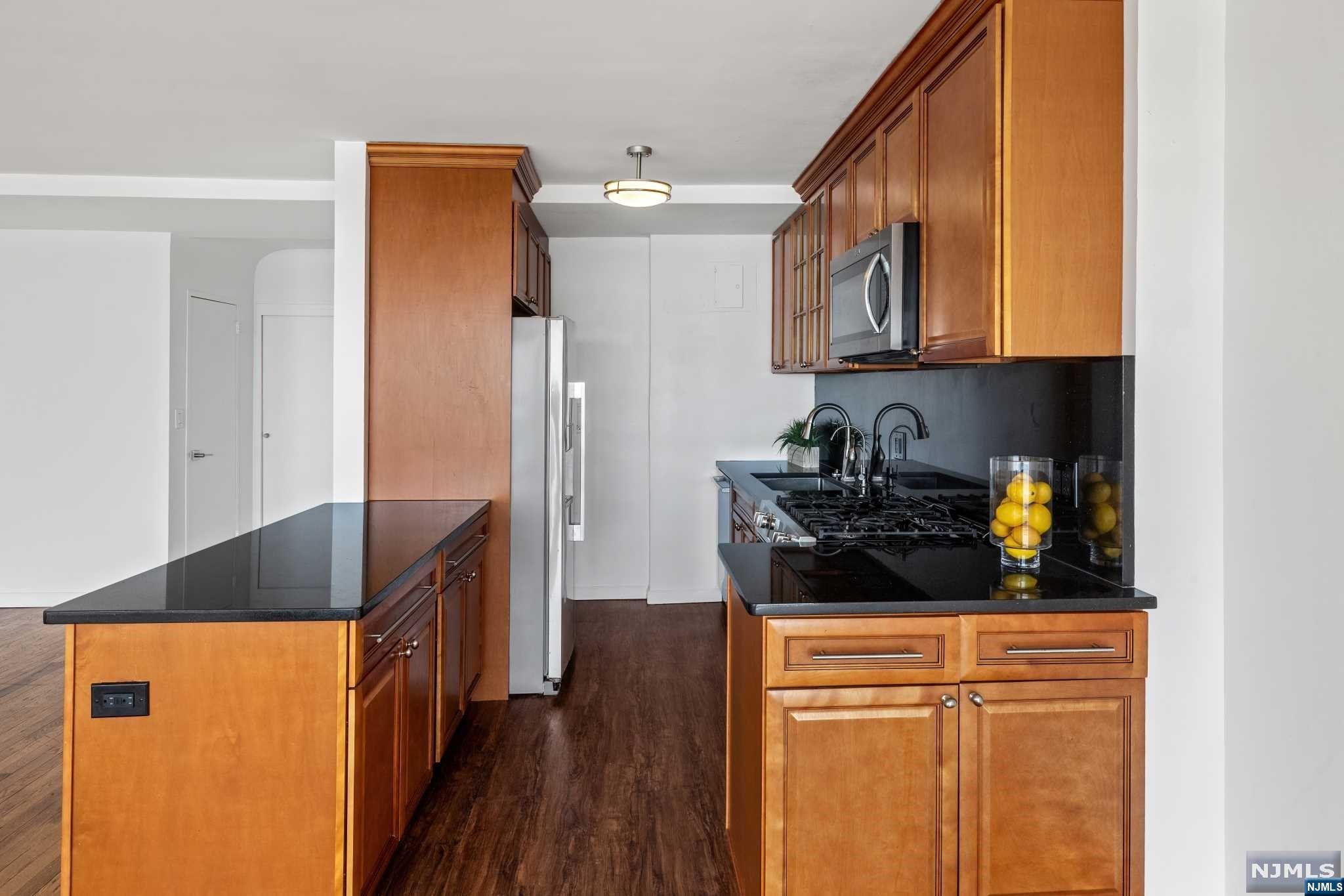 3 Horizon Road 821
