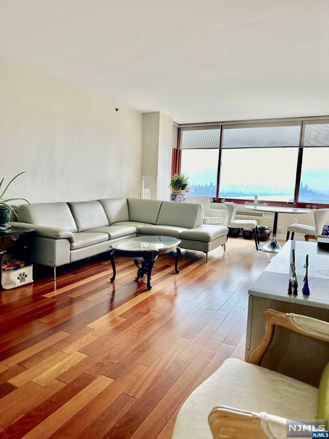 100 Old Palisade Road 3408