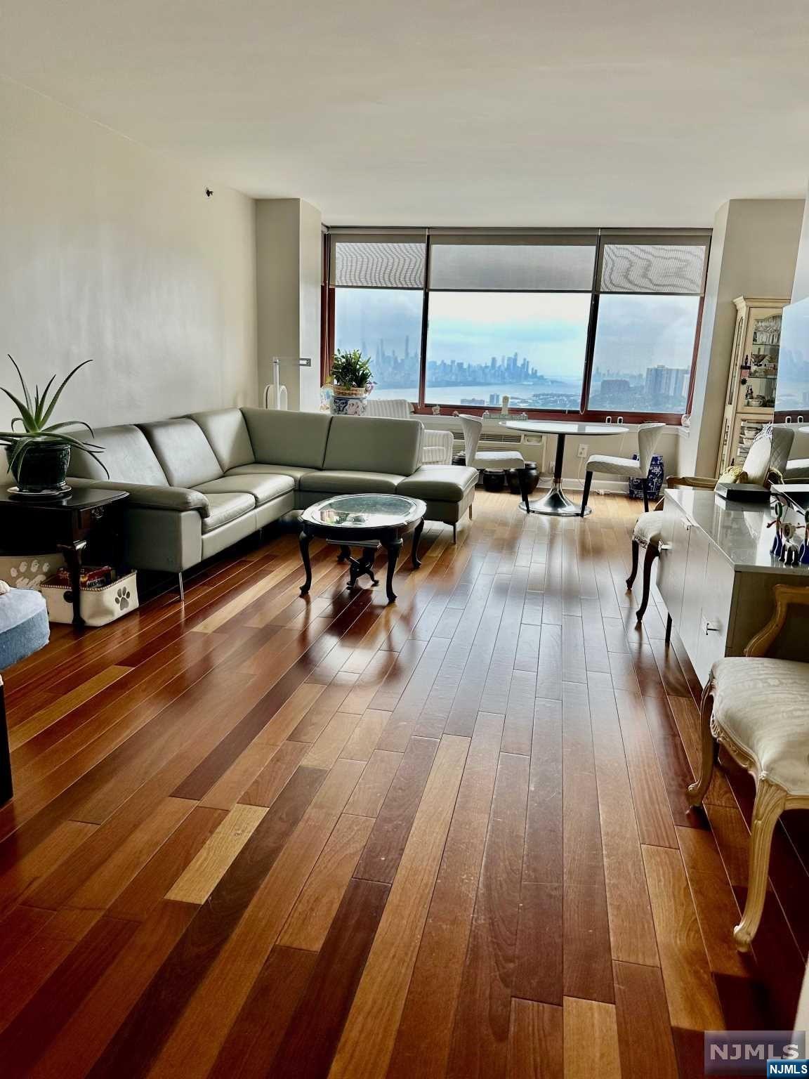 100 Old Palisade Road 3408
