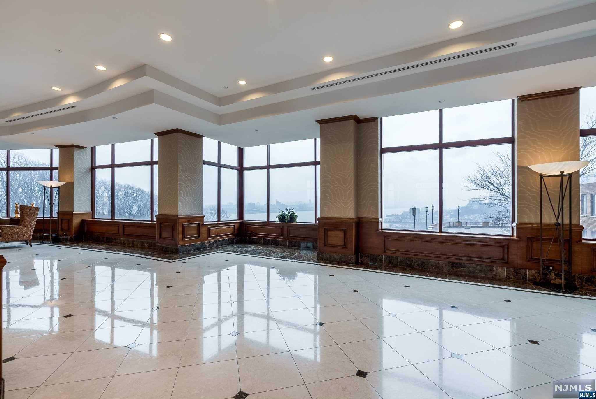 100 Old Palisade Road 3408