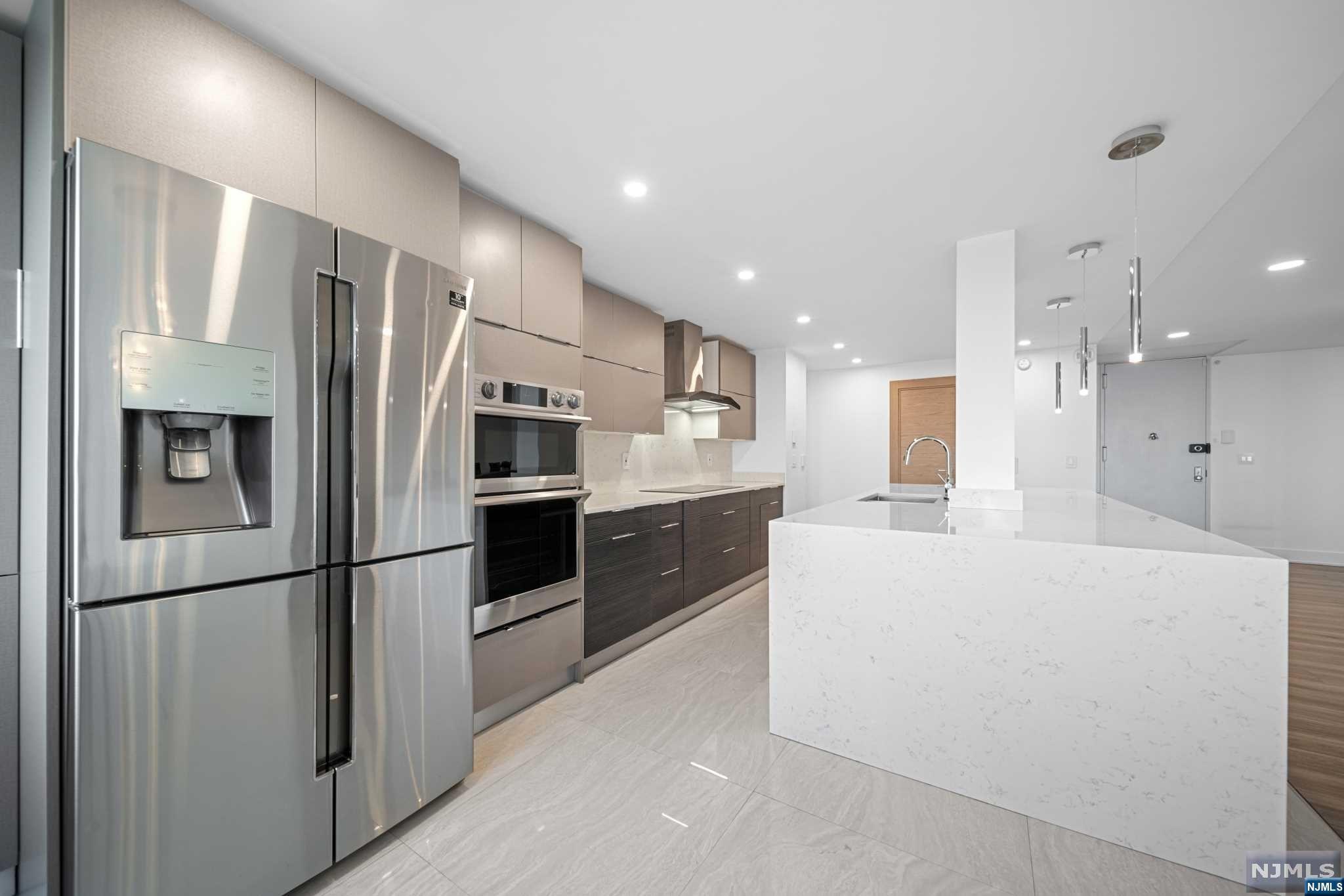 200 Winston Drive 2612