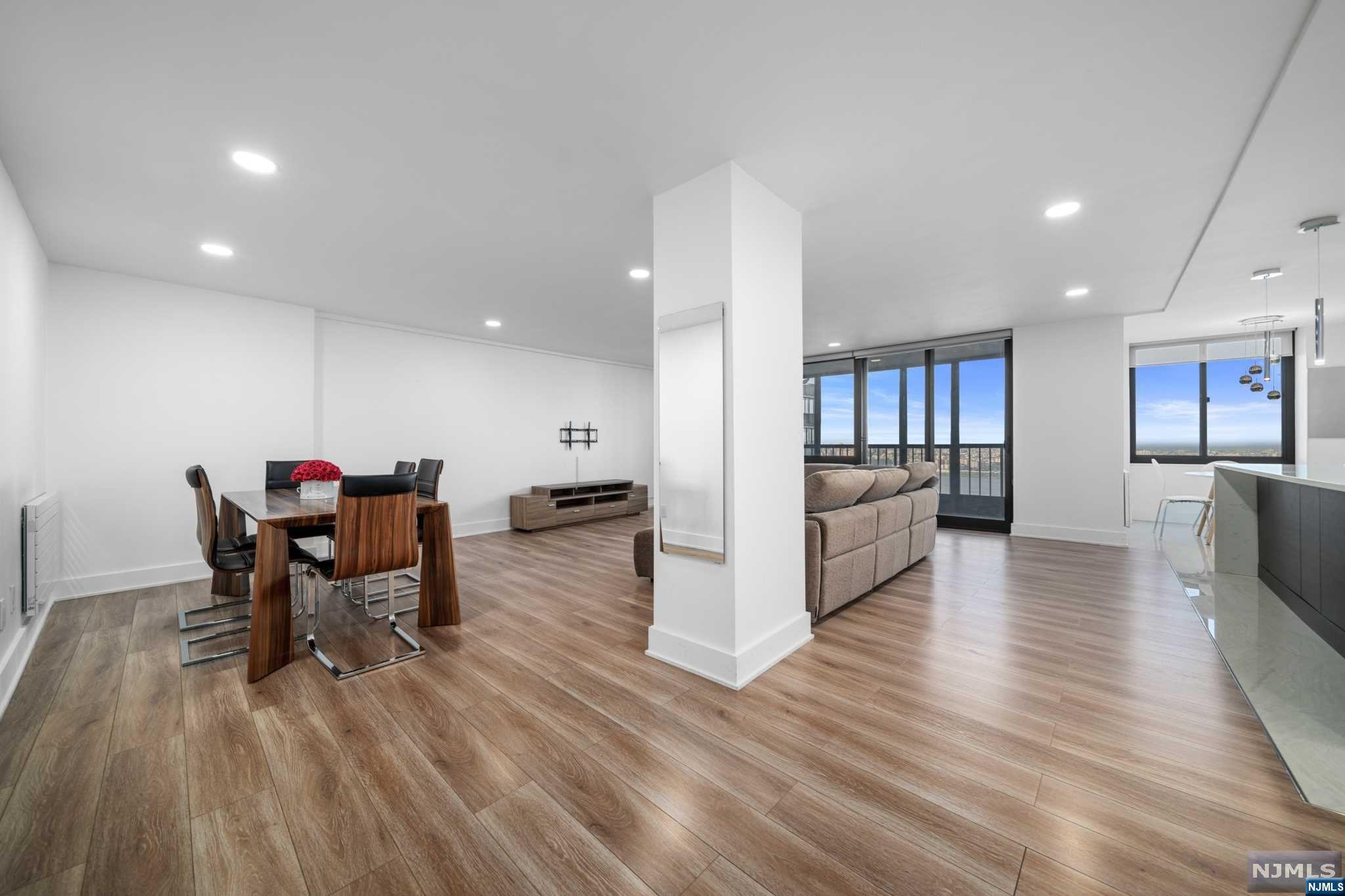 200 Winston Drive 2612