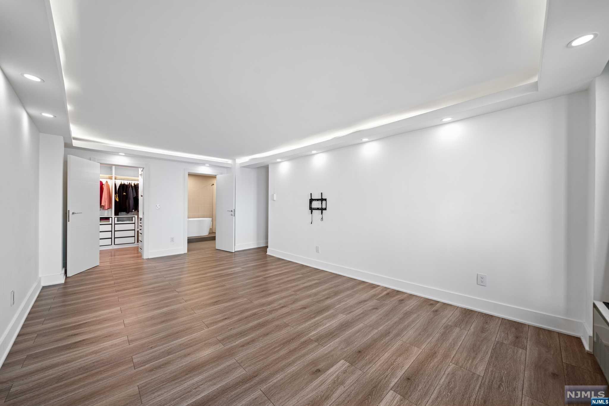 200 Winston Drive 2612