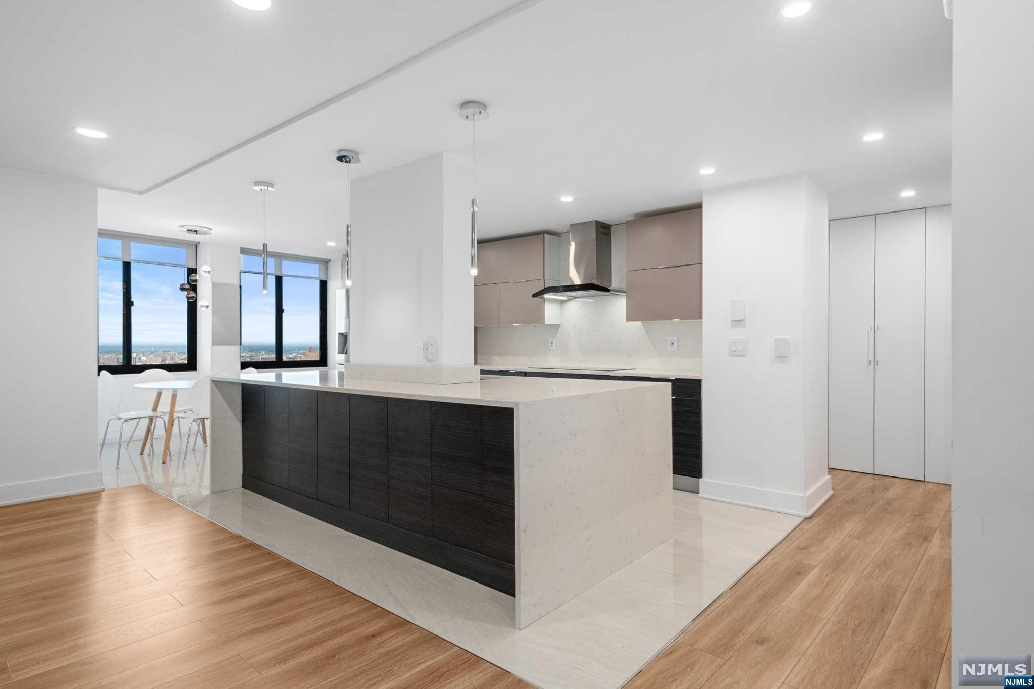 200 Winston Drive 2612
