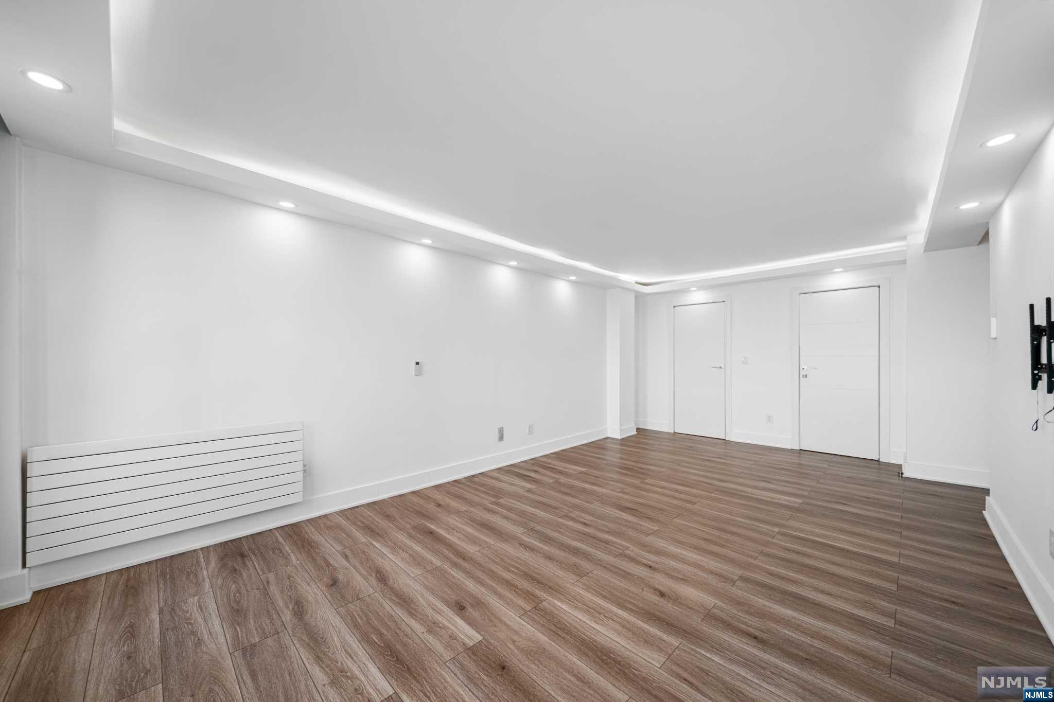 200 Winston Drive 2612