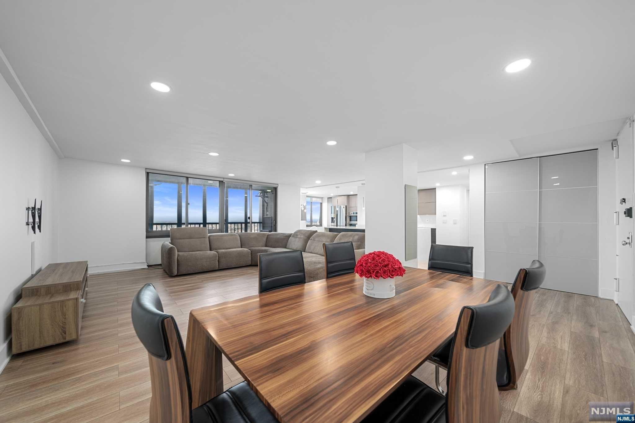 200 Winston Drive 2612