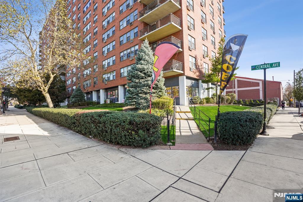 500 Central Avenue 1518