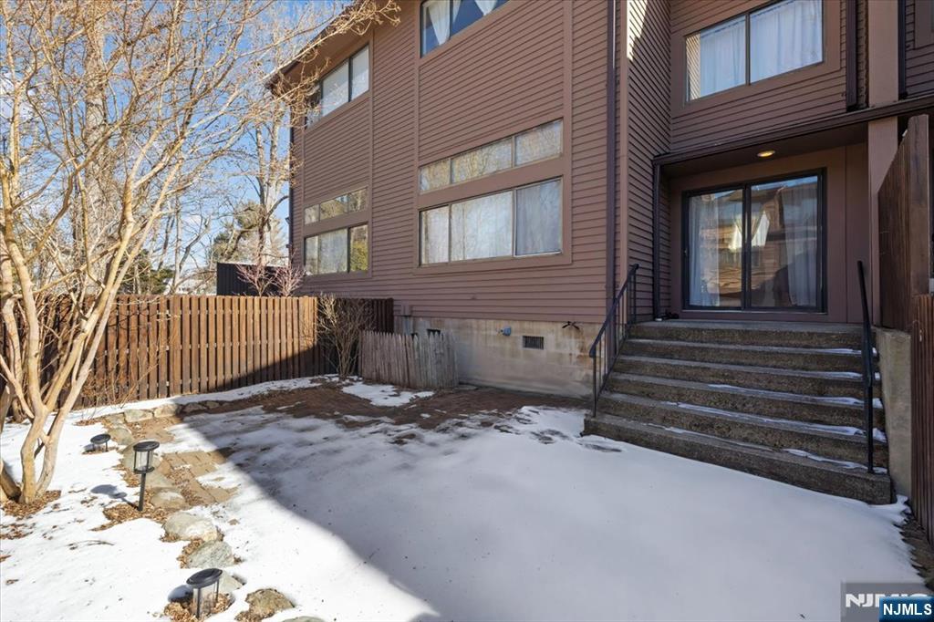 142 Windsor Circle
