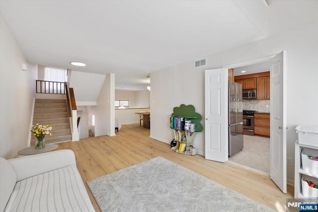 142 Windsor Circle
