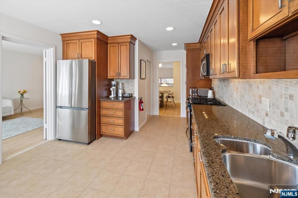 142 Windsor Circle