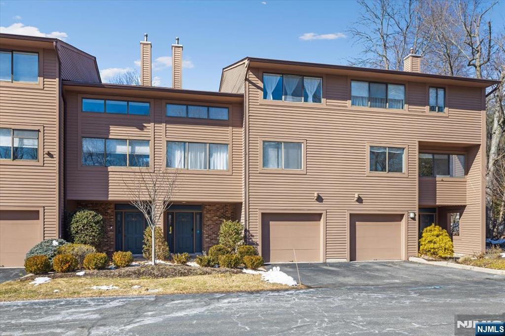 142 Windsor Circle
