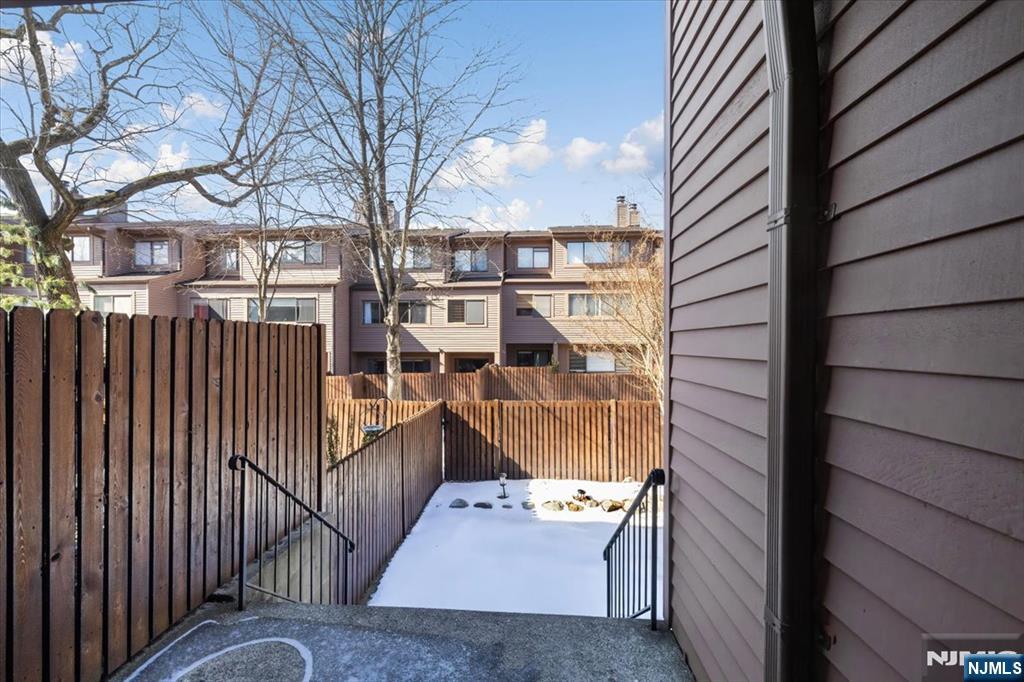 142 Windsor Circle