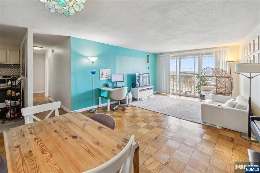 555 North Avenue 23C