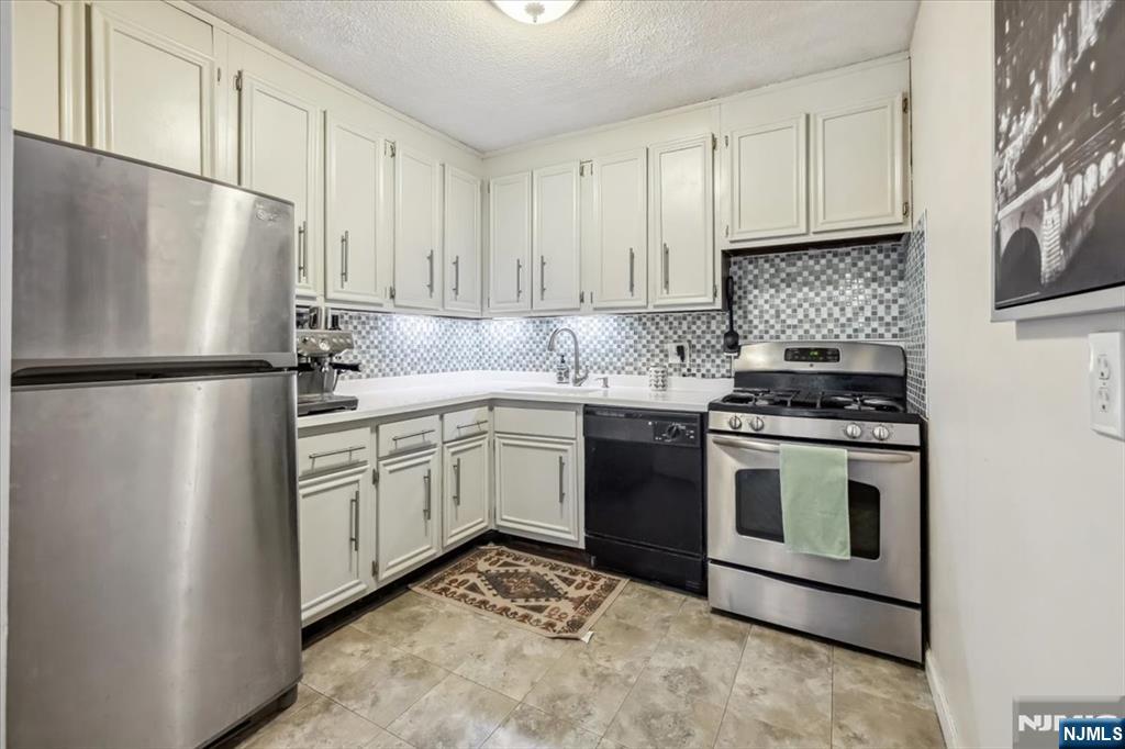 555 North Avenue 23C