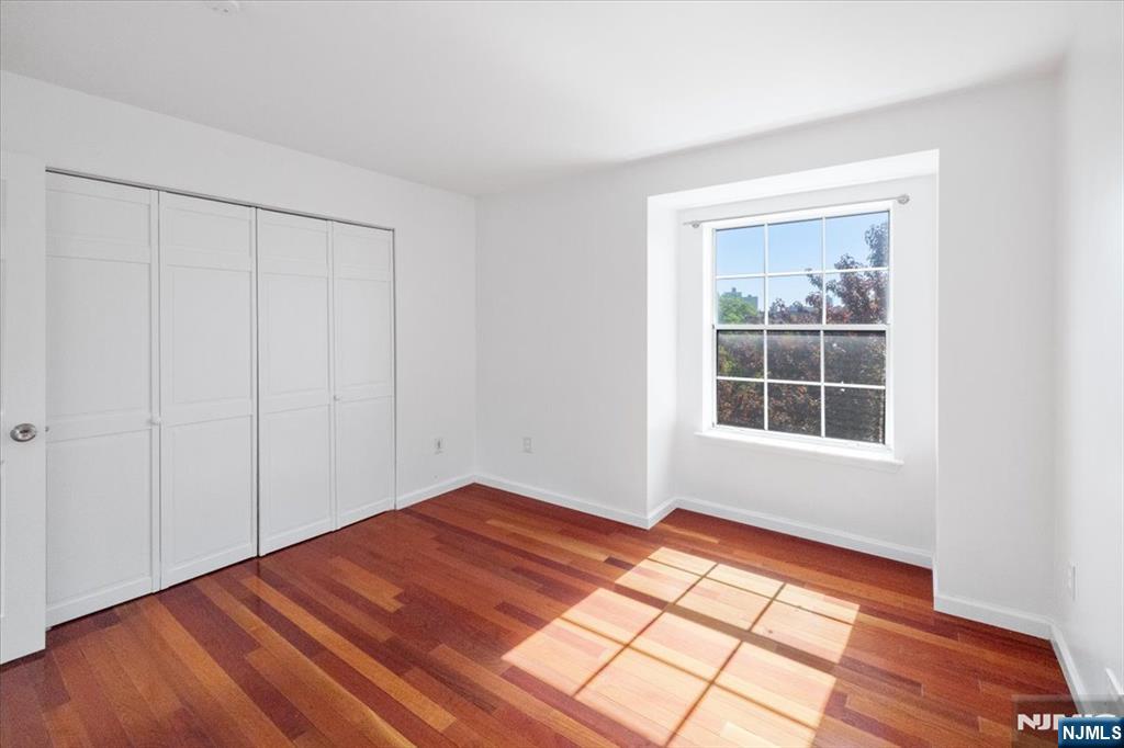 800 River Road 323