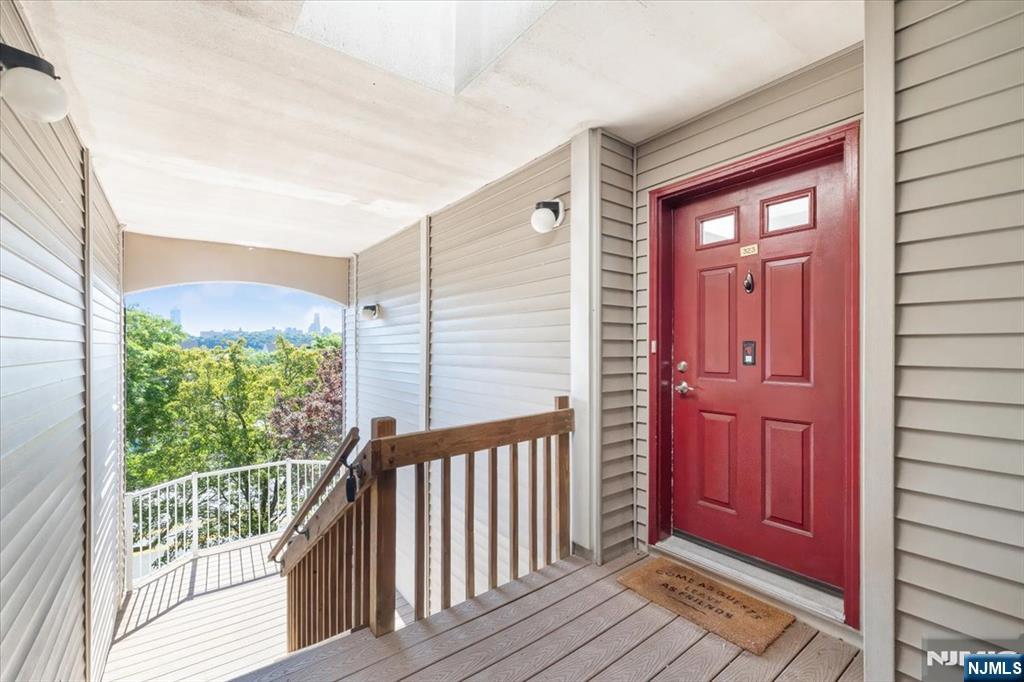 800 River Road 323