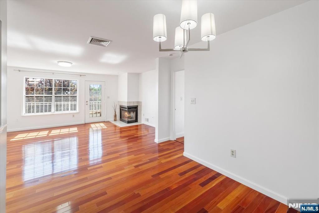 800 River Road 323