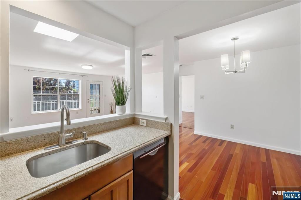 800 River Road 323
