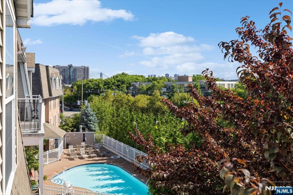 800 River Road 323