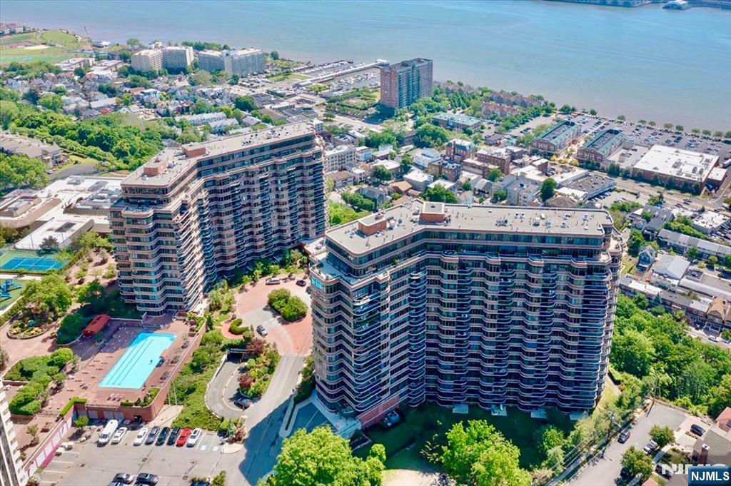 100 Carlyle Drive 3MN