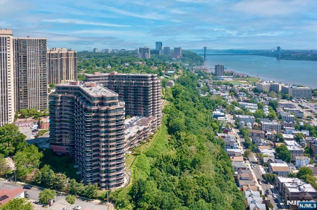 100 Carlyle Drive 3MN