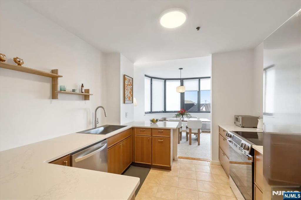 100 Carlyle Drive 3MN