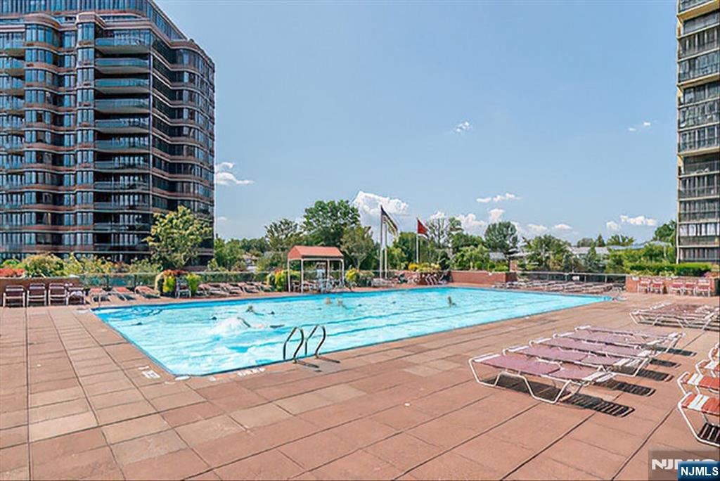 100 Carlyle Drive 3MN