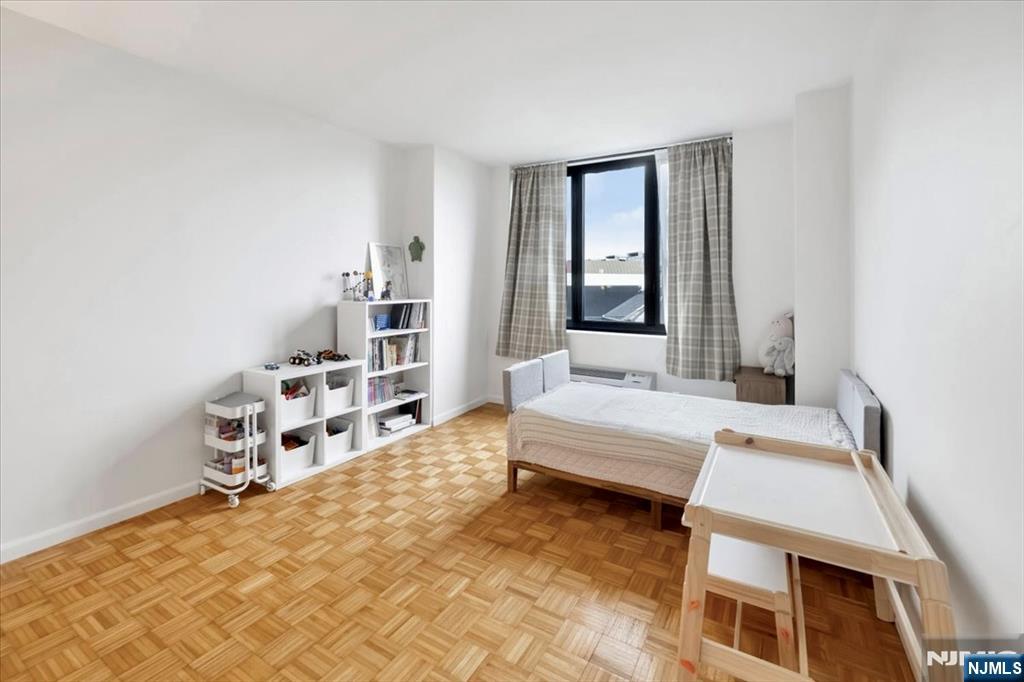 100 Carlyle Drive 3MN