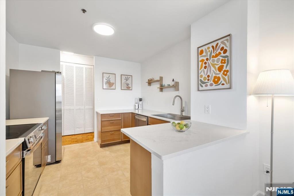 100 Carlyle Drive 3MN
