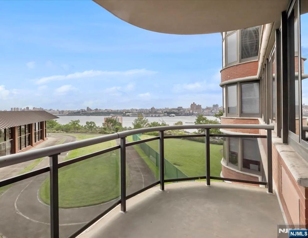 100 Carlyle Drive 3MN