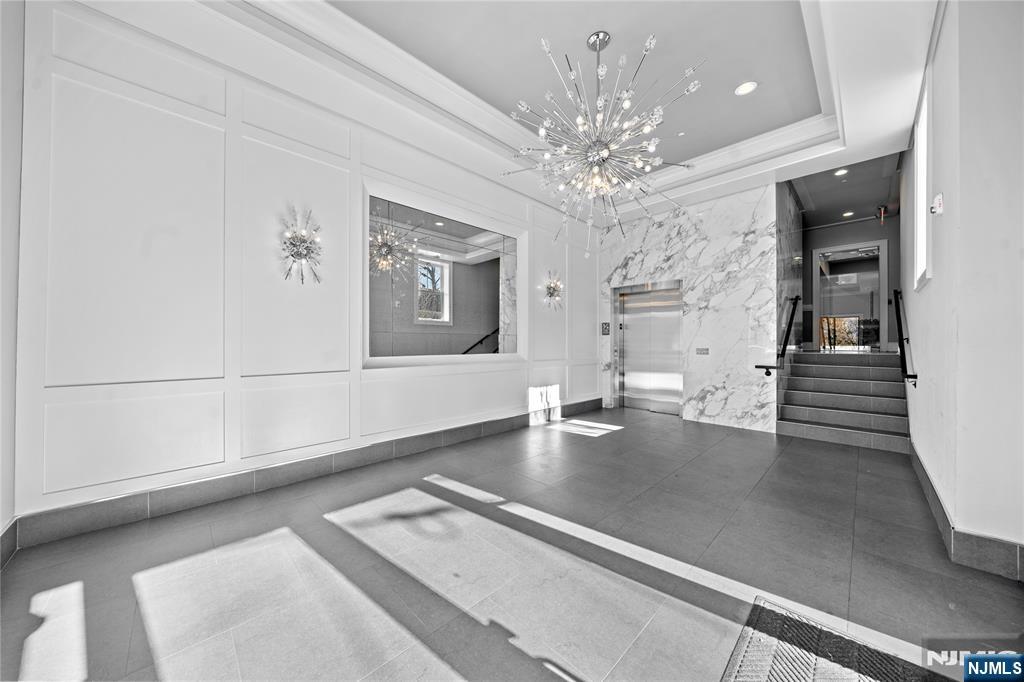 313 Woodland Place 202