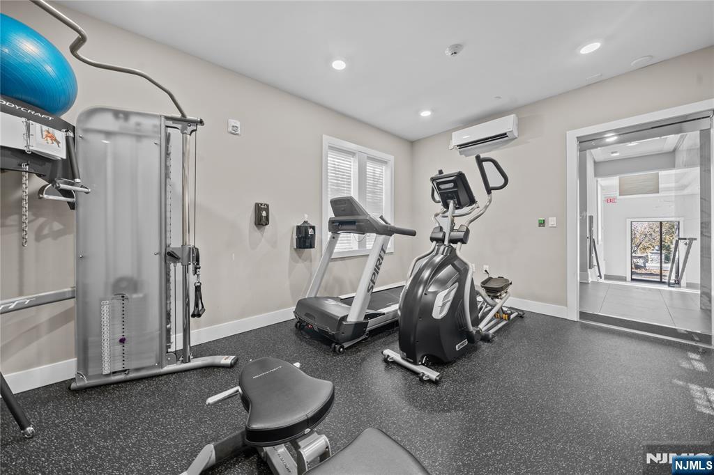 313 Woodland Place 202