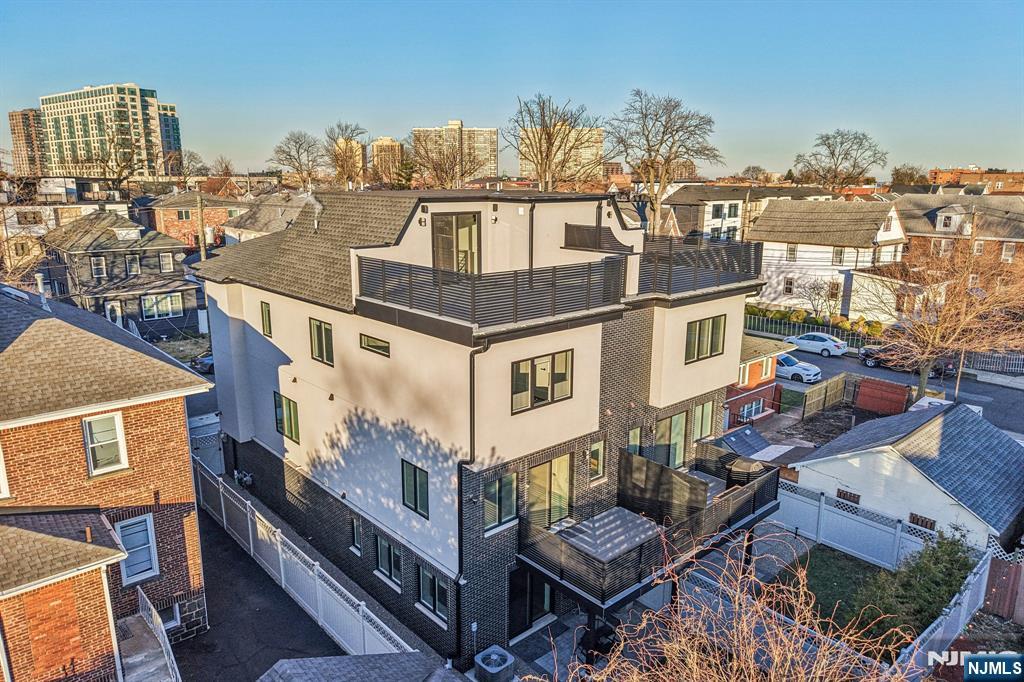 412 Lincoln Avenue