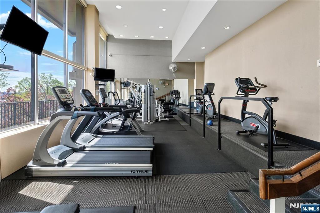 1 Horizon Drive 1209