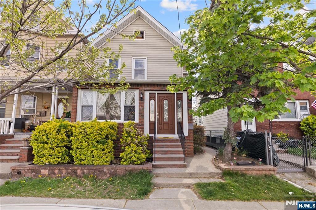 48 Midland Avenue