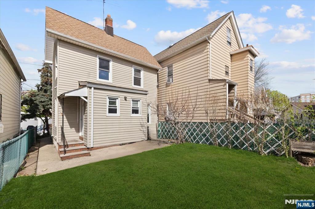 48 Midland Avenue