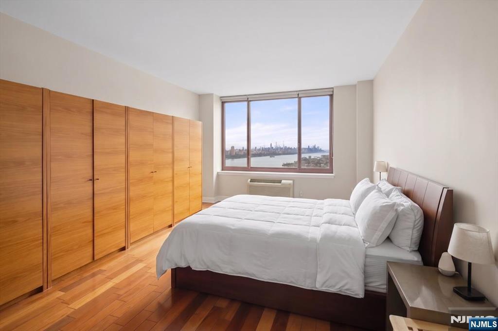 100 palisade Road 3408