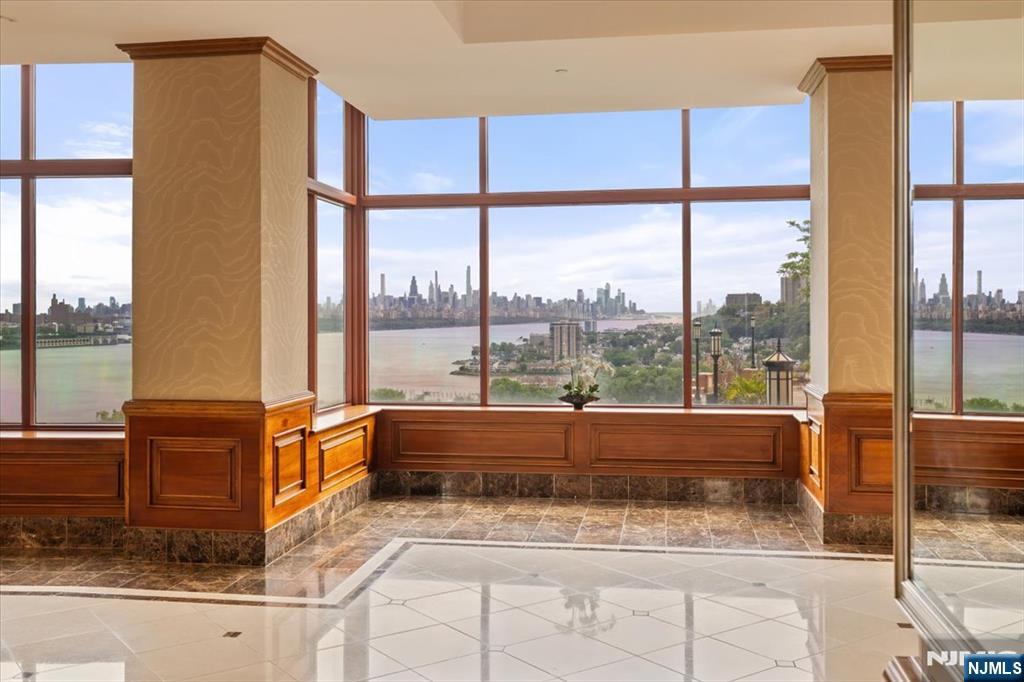 100 palisade Road 3408