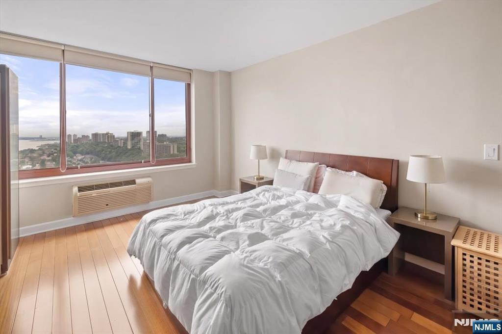 100 palisade Road 3408