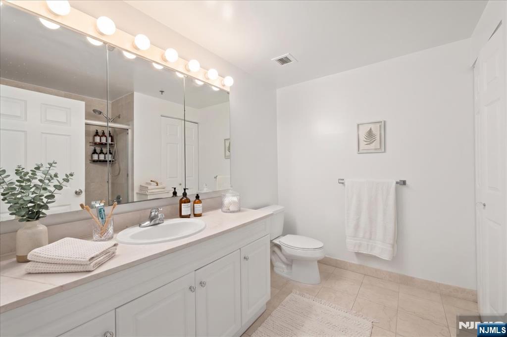 100 Old Palisade Road 3408